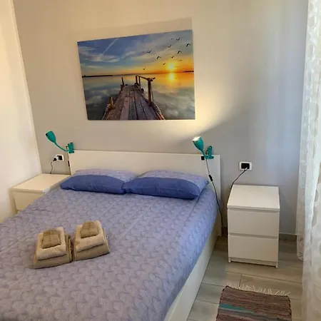 Tranquillo Bilocale Nel Quartiere Baggio * Milão